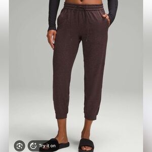 Lululemon Soft Jersey Classic Fit Mid Rise Jogger 6